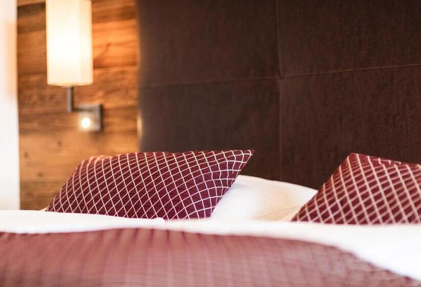 수피리어 룸, Der Heinrichshof