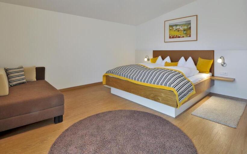 דירה בת חדר שינה 1 עם מרפסת, Garni Wurzer