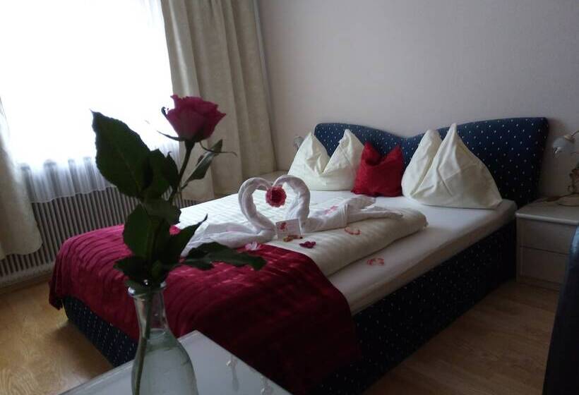 シングルデラックスルーム, Kirchenwirt