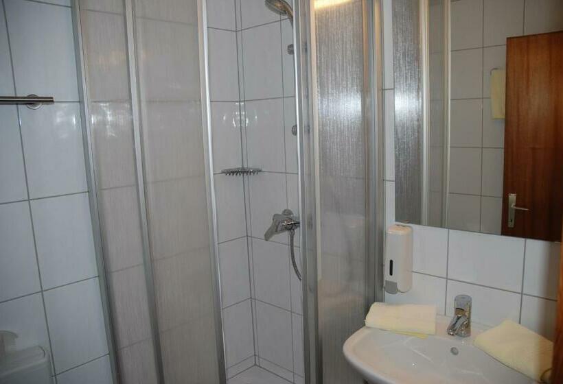 اتاق استاندارد, Kuchlerwirt