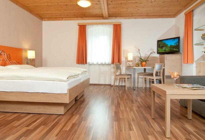 اتاق استاندارد سه نفره, Kuchlerwirt