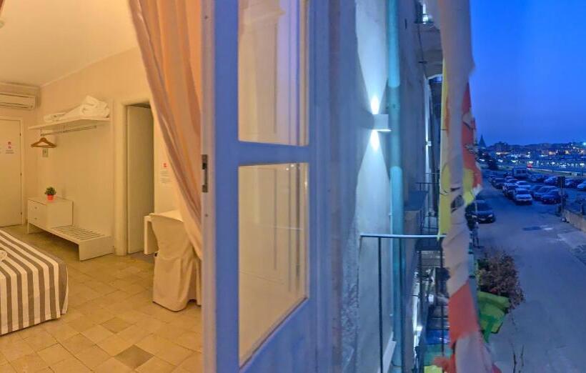 חדר סטנדרט לשלושה, Nuova Mastrarua Rooms