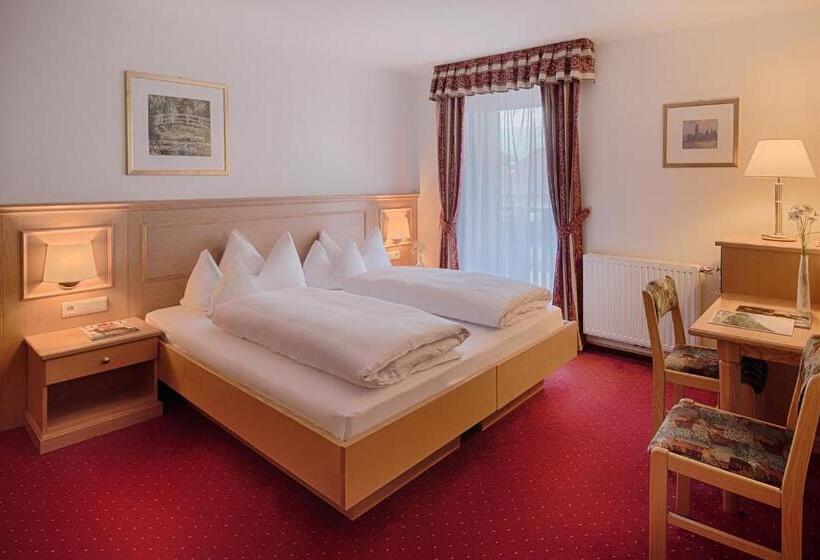 חדר סטנדרט, Reischach