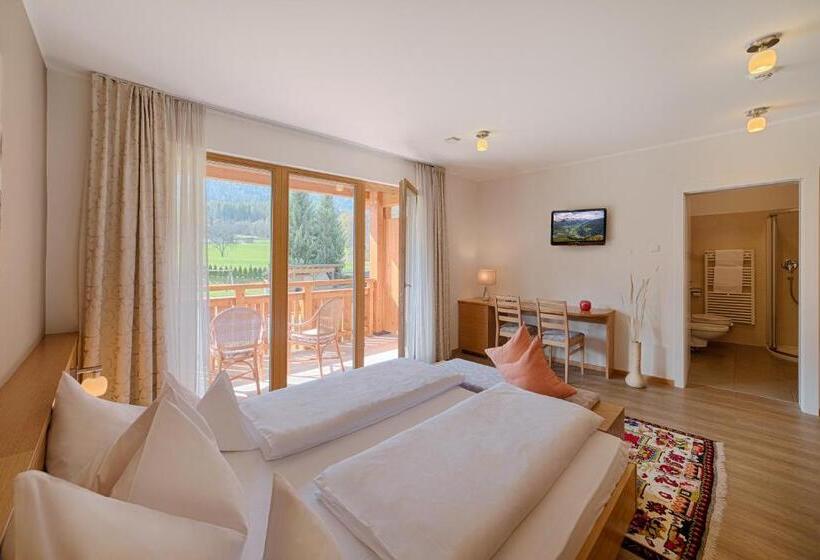 חדר דלוקס, Reischach