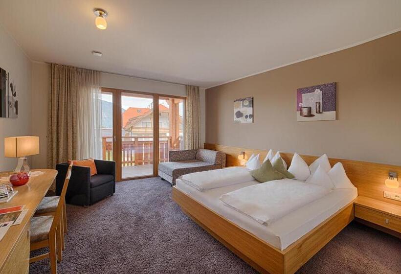 חדר דלוקס, Reischach