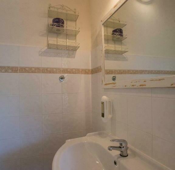 غرفة قياسية, Santo Stefano