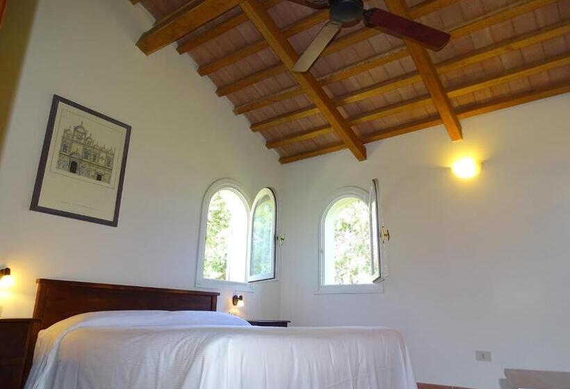 شقة من غرفة نوم واحدة متصلة, Santo Stefano