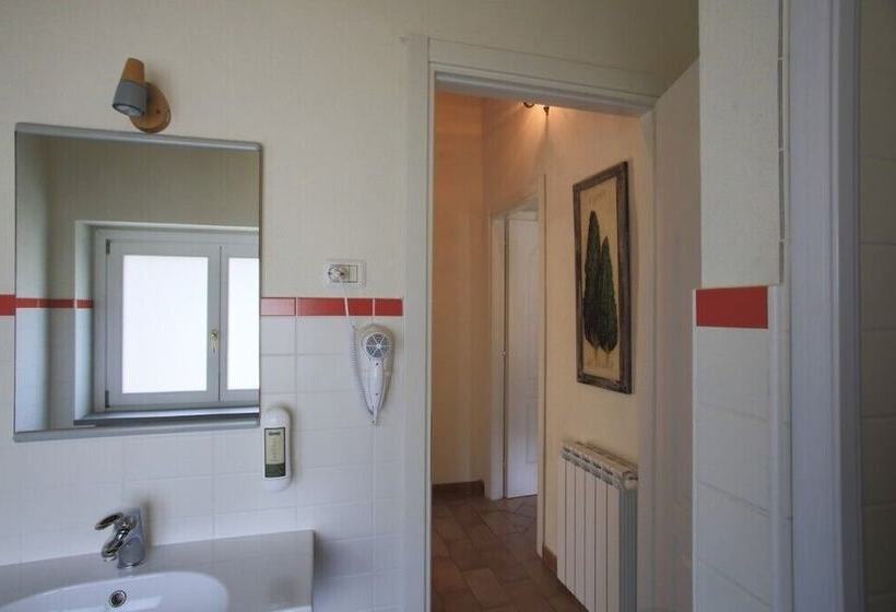 شقة من غرفة نوم واحدة متصلة, Santo Stefano