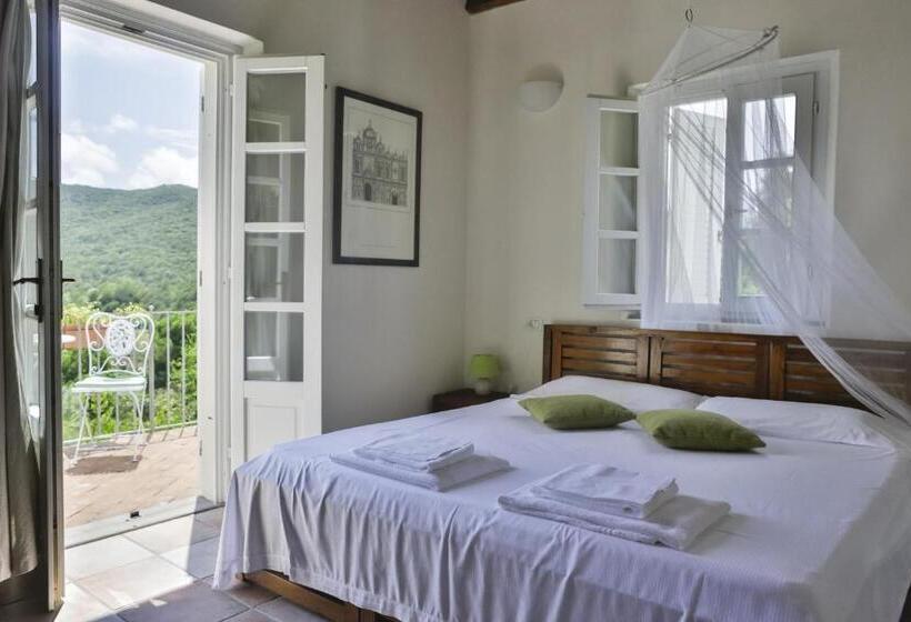 غرفة قياسية مزوَّدة بتراس, Santo Stefano