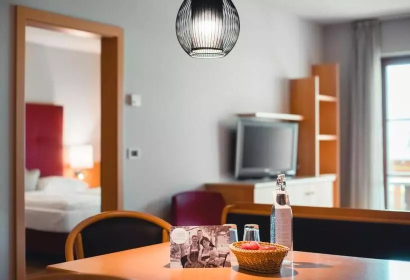 バルコニー付き１ベッドルームアパートメント, Tiefenbrunn Gardensuites & Breakfast