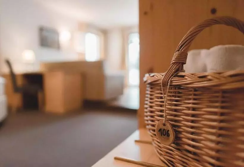 デラックススイート, Tiefenbrunn Gardensuites & Breakfast