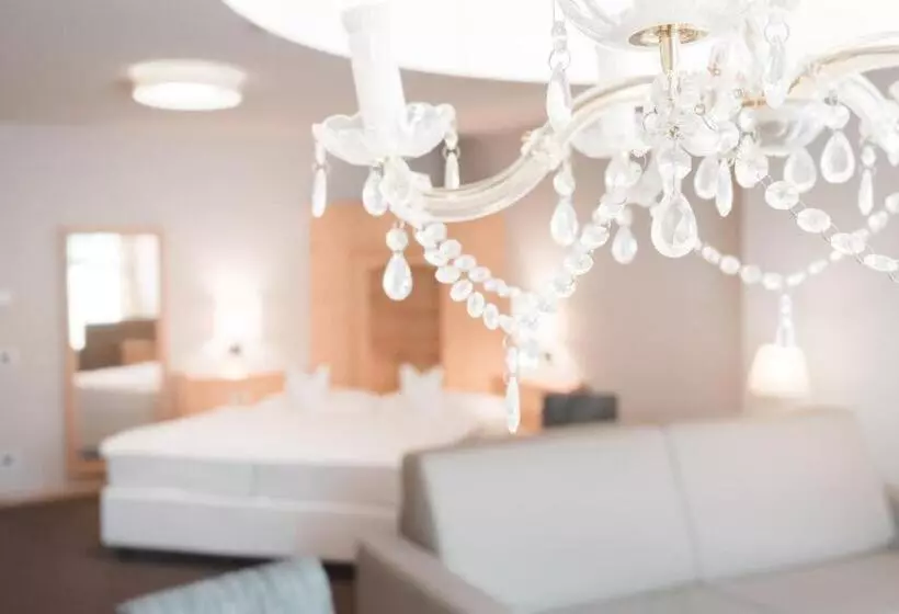デラックススイート, Tiefenbrunn Gardensuites & Breakfast