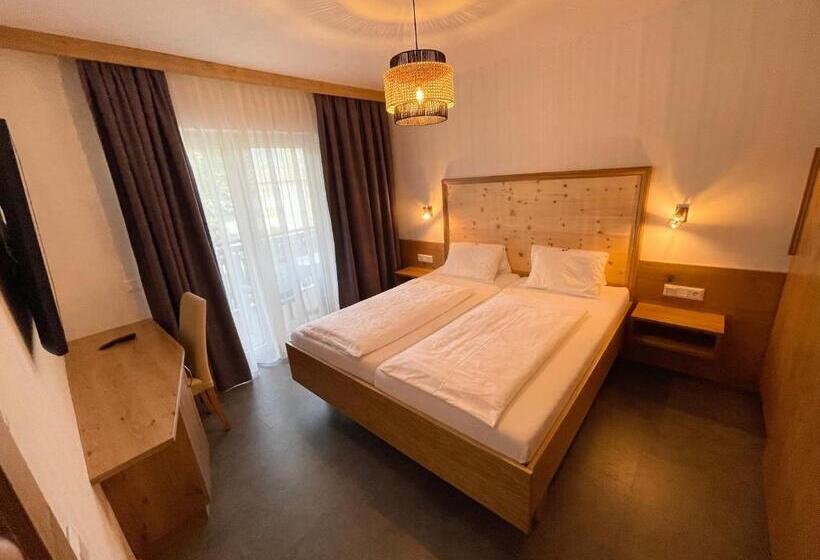 1 Bedroom Apartment Lake View, Parkhotel Zuzek