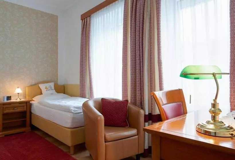 スタンダードシングルルーム, Gasthof Hametner Mit Innviertlerhof Mit Direktem Zugang Zur Therme Mediterrana Durch Unseren Garten!
