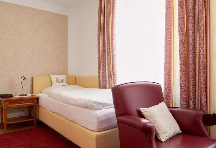 スタンダードシングルルーム, Gasthof Hametner Mit Innviertlerhof Mit Direktem Zugang Zur Therme Mediterrana Durch Unseren Garten!