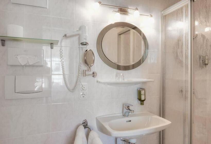 חדר סטנדרט, Gasthof Hametner Mit Innviertlerhof Mit Direktem Zugang Zur Therme Mediterrana Durch Unseren Garten!