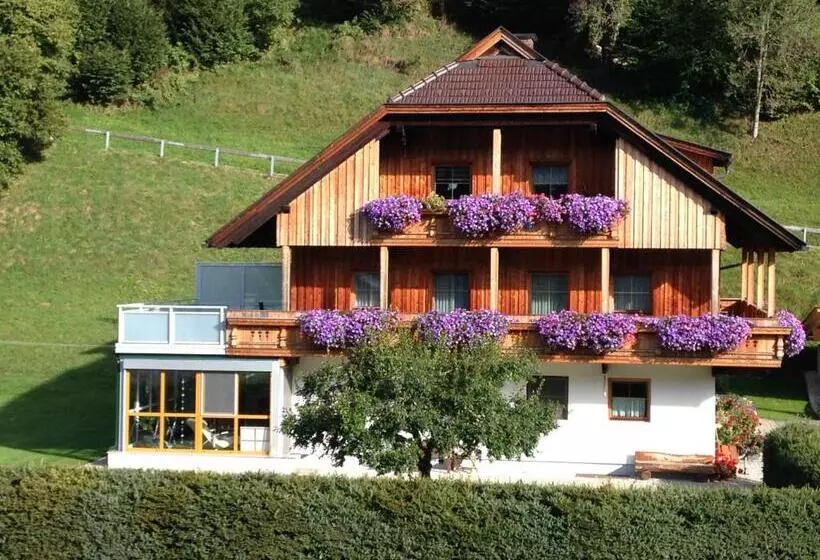 Huoneisto 2 Makuuhuonetta Parveke, Simonbauerhof