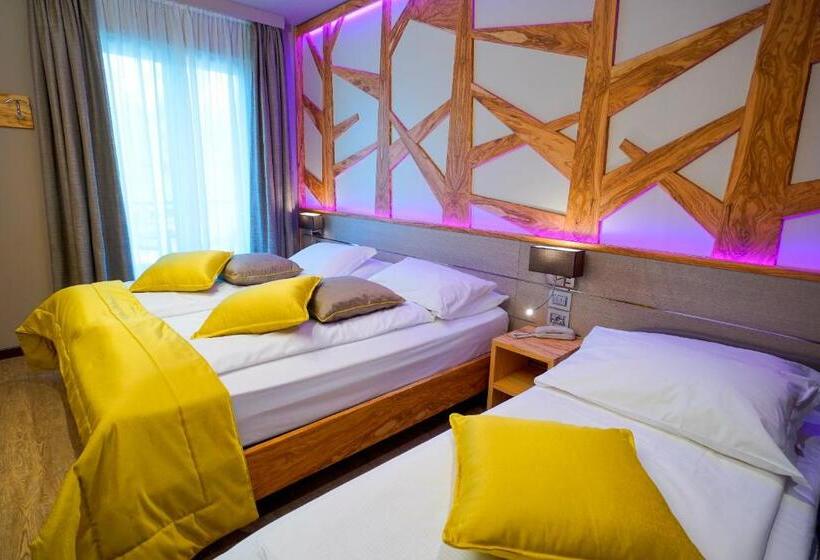 اتاق راحتی سه تخته, Aktivhotel Santalucia