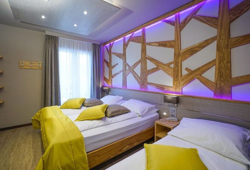 اتاق راحتی سه تخته, Aktivhotel Santalucia