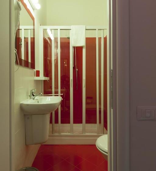 اتاق راحتی یک تخته, Il Giglio Rosso B&b