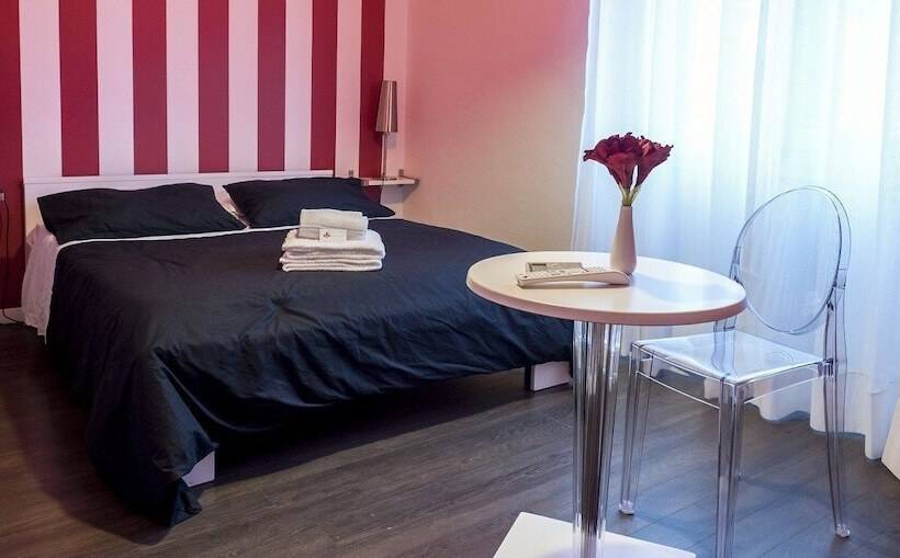 اتاق استاندارد, Il Giglio Rosso B&b