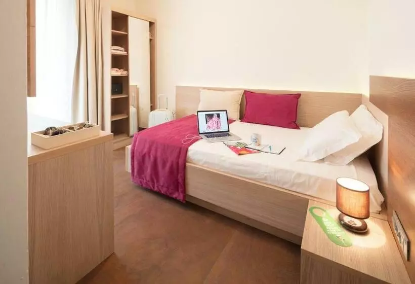 اتاق استاندارد یک نفره, Adria