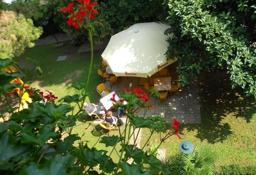 Номер Стандарт Трехместный, Adria