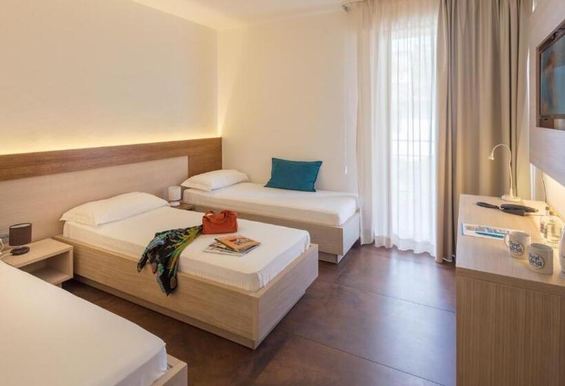 Номер Стандарт Трехместный, Adria