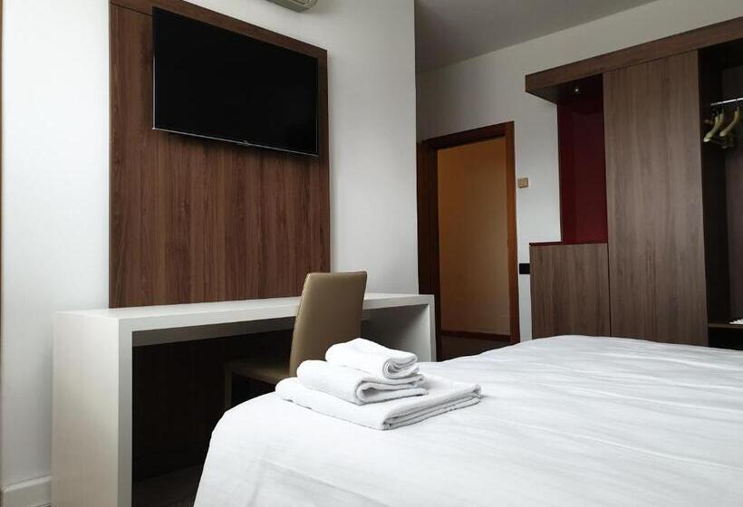 اتاق استاندارد, Albergo Delle Alpi