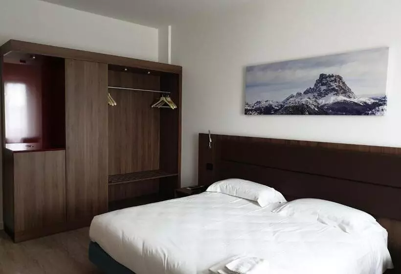 سوییت جونیور, Albergo Delle Alpi