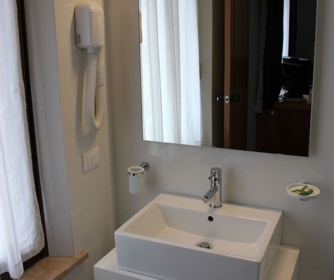 سوییت جونیور, Albergo Delle Alpi