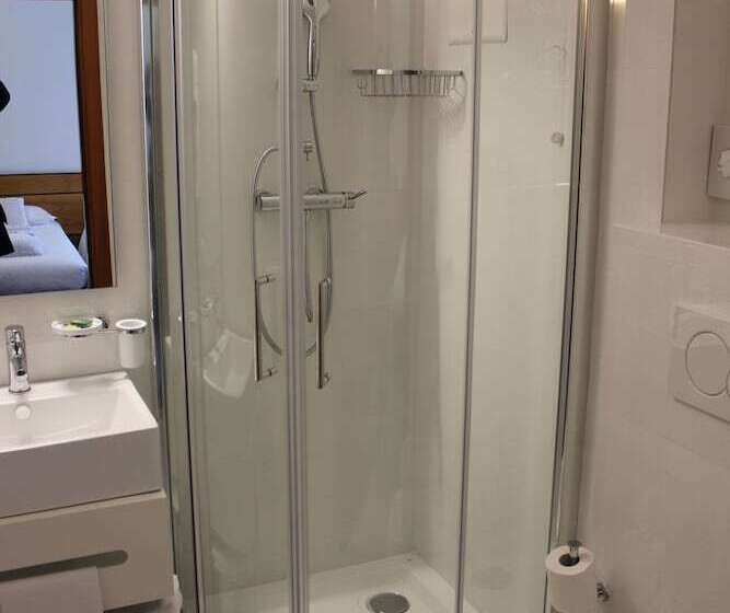 سوییت جونیور, Albergo Delle Alpi