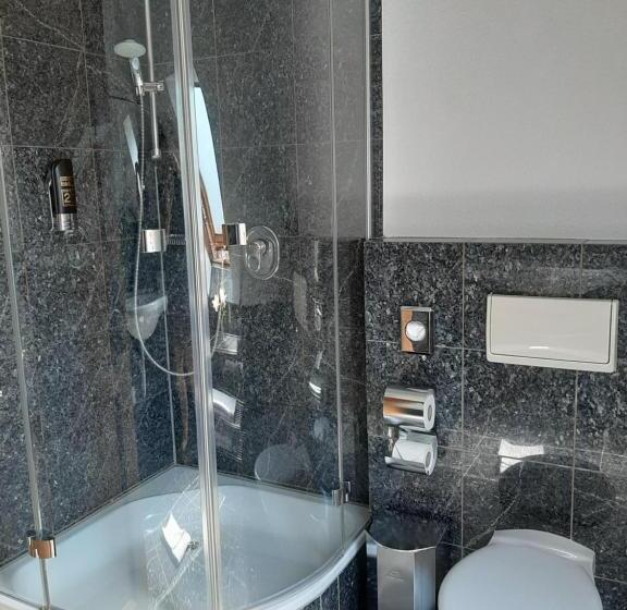 标准工作室, Daucher