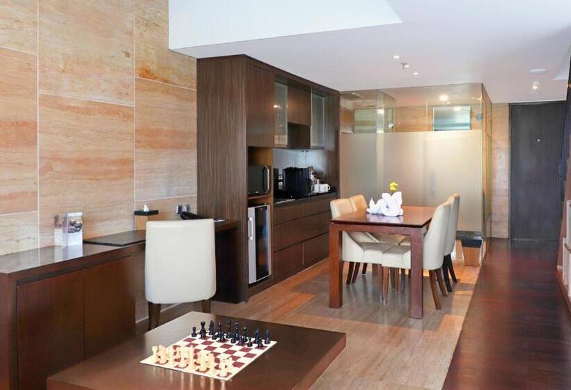 Люкс 2 Спальни, De Vins Sky Hotel Seminyak