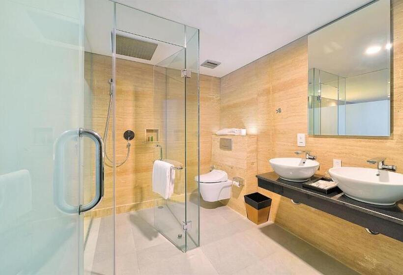 Люкс 2 Спальни, De Vins Sky Hotel Seminyak