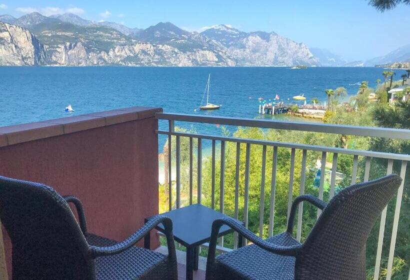 جناح جونيور, Du Lac   Relax Attitude