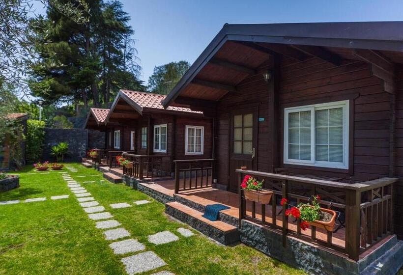اتاق استاندارد, Etna Hut