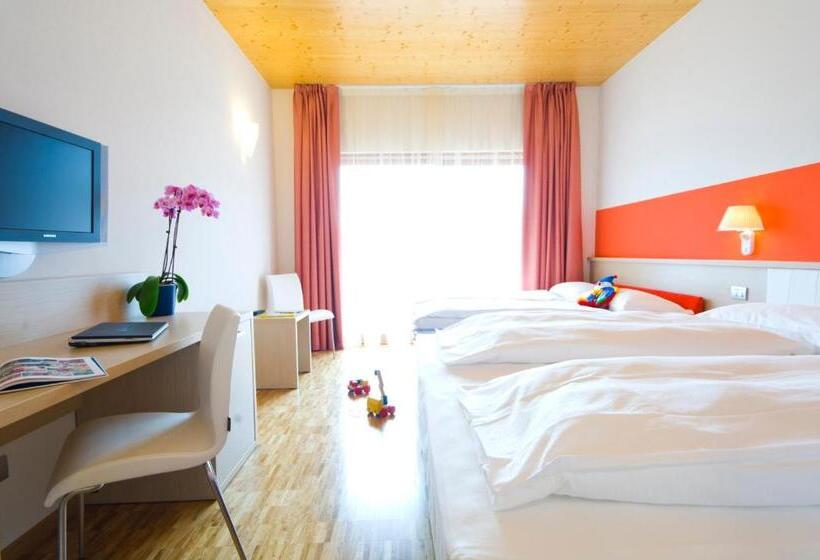 Семейный Номер, Garda Sporting Club