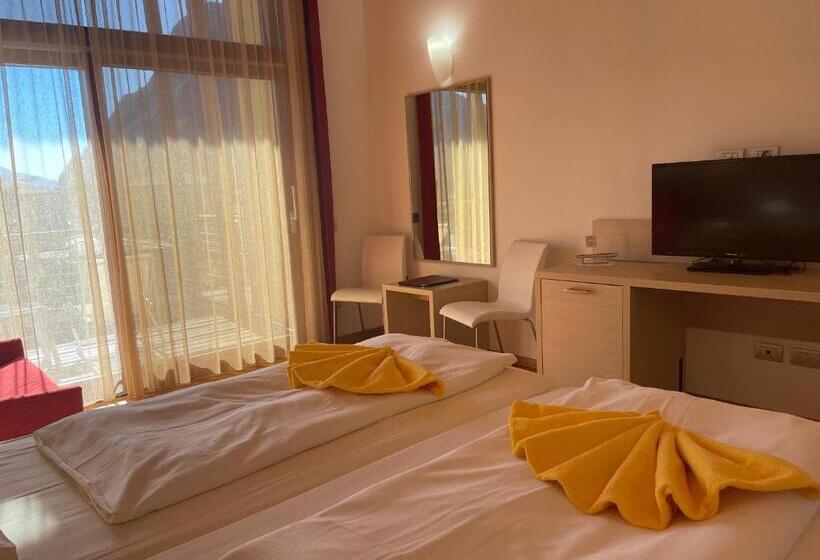 Номер Deluxe с Балконом, Garda Sporting Club