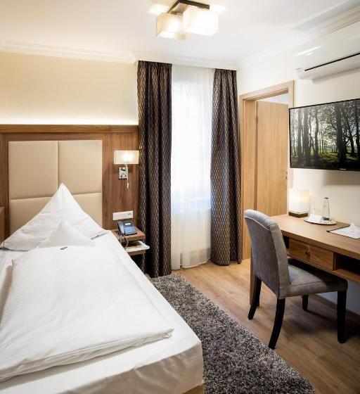 豪华单人间, Gasthof Höttl