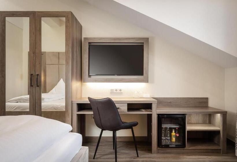 商务房间, Gasthof Höttl