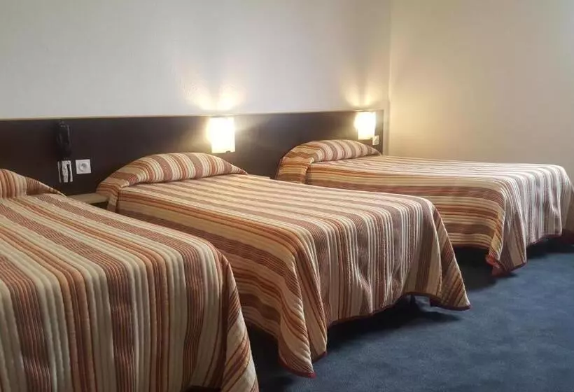 اتاق استاندارد سه نفره, Hôtel Hélianthe