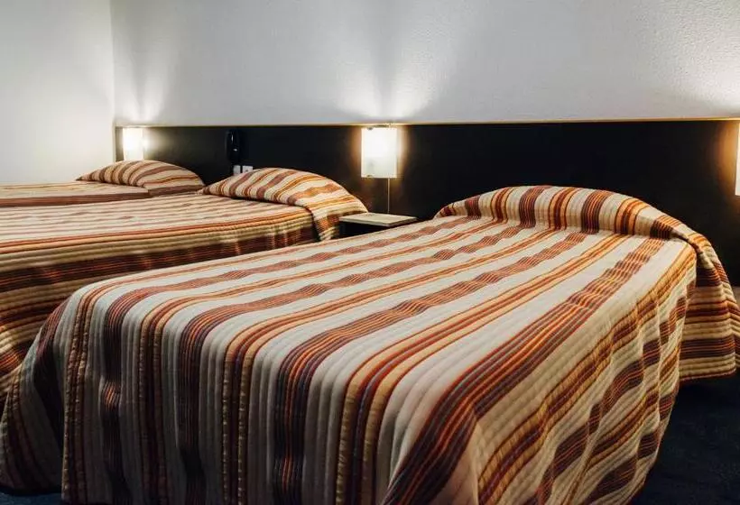 اتاق استاندارد سه نفره, Hôtel Hélianthe