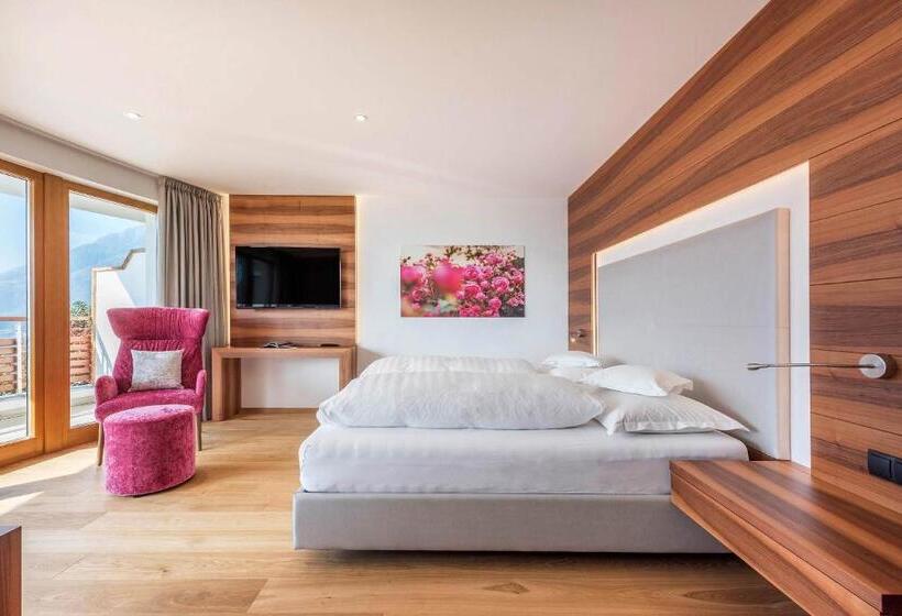 جناح جونيور مزوَّد بشرفة, Marini S Giardino