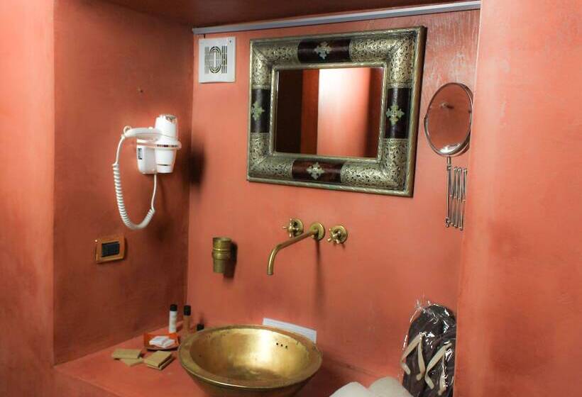 جناح, Masseria & Spa Luciagiovanni