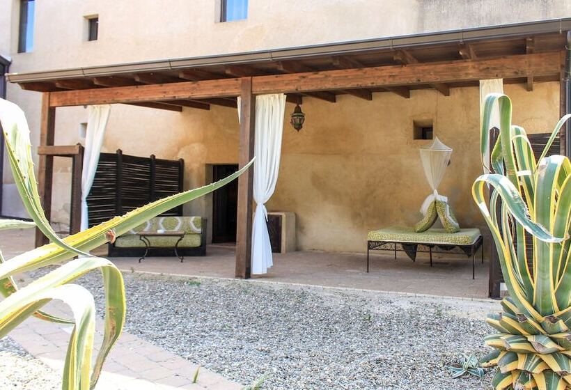 جناح, Masseria & Spa Luciagiovanni