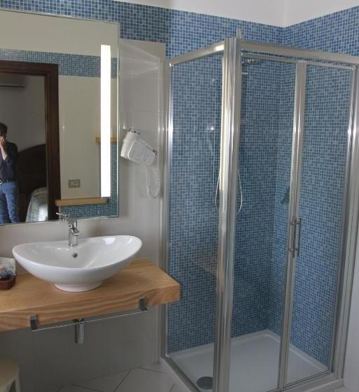 غرفة قياسية, Mediterraneo