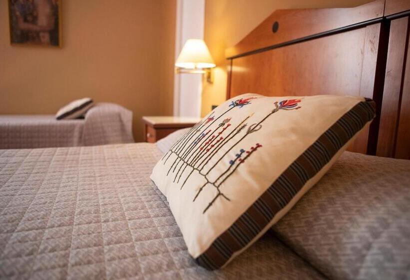 标准三人间, Milano Pool & Garden