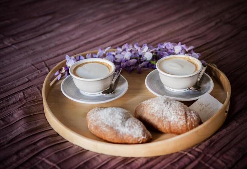 标准三人间, Milano Pool & Garden