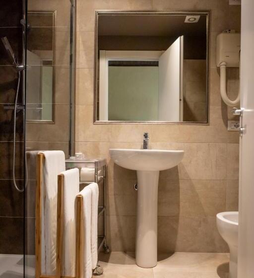 标准三人间, Milano Pool & Garden